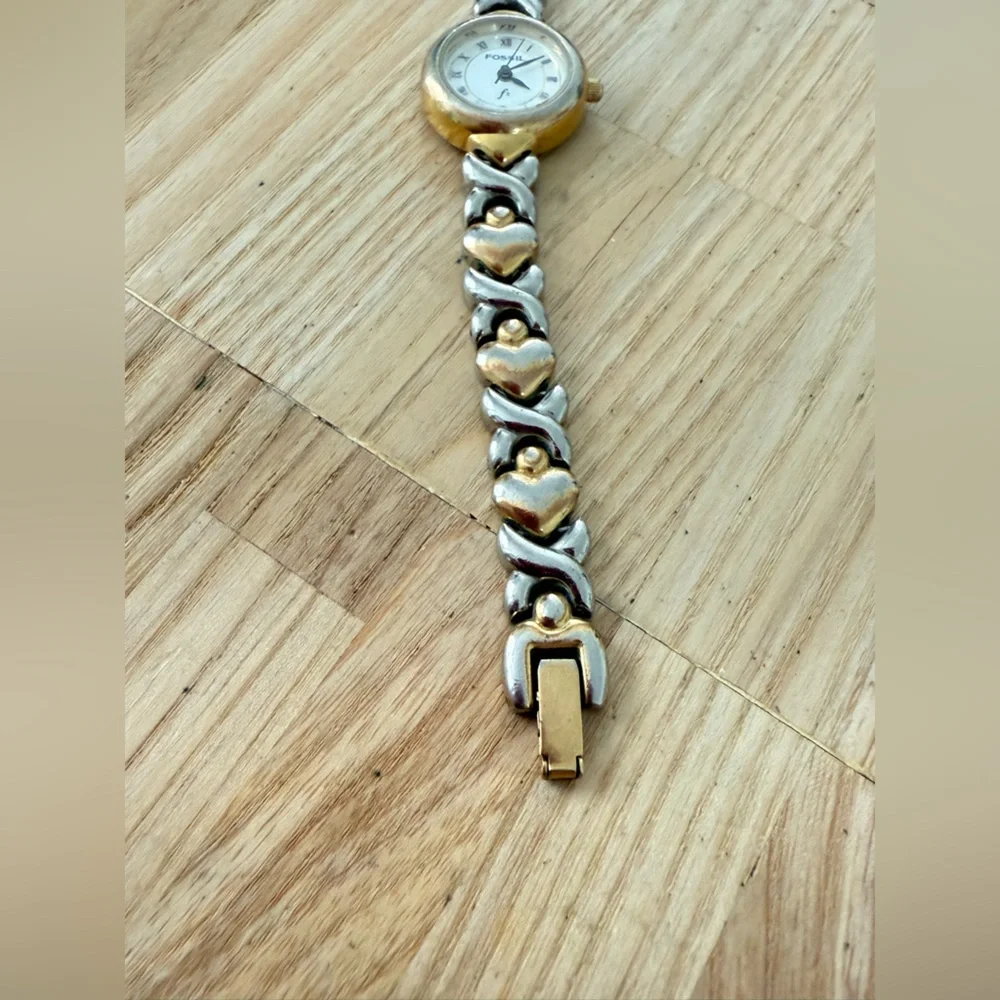 Vintage fossil ladies two tone heart link watch NEW BATTERY